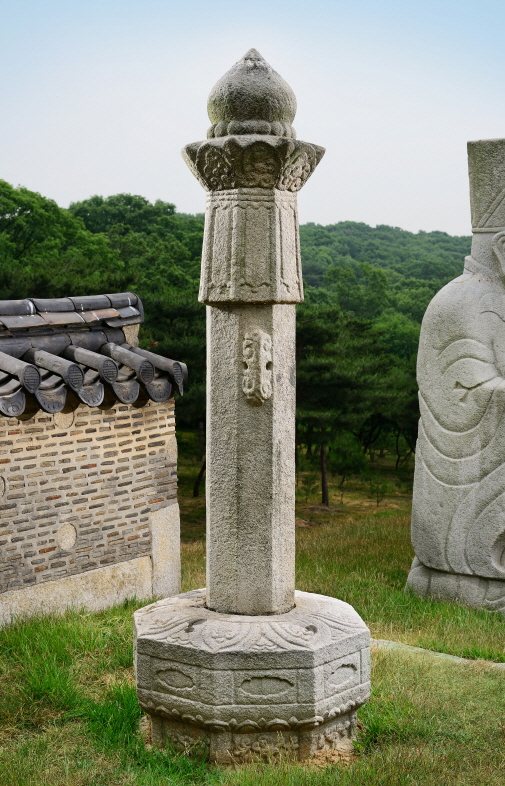 추존 원종 장릉의 망주석